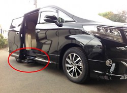 アルファード・ヴェルファイア(右側2列目) アルファード・ヴェルファイア(右側2列目)